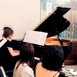 ピアノ演奏